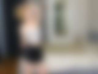 Amira's Live Sex Cam Show