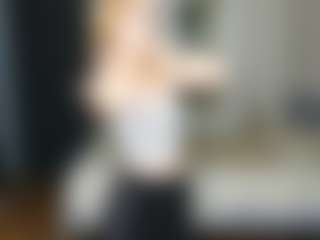 Amira's Live Sex Cam Show