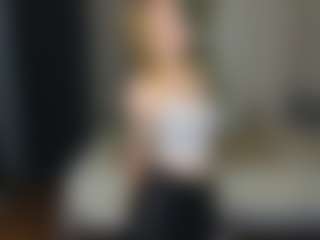 Amira's Live Sex Cam Show