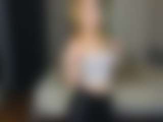 Amira's Live Sex Cam Show
