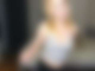 Amira's Live Sex Cam Show
