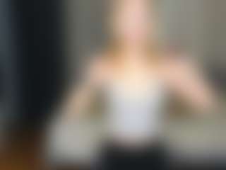 Amira's Live Sex Cam Show