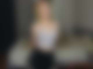 Amira's Live Sex Cam Show