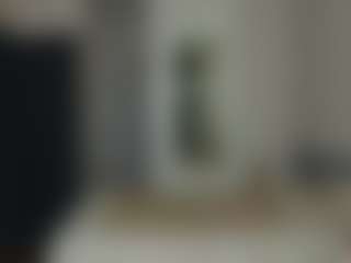 Live cam show with Amira - New Shaved Pussy on sexylive.show
