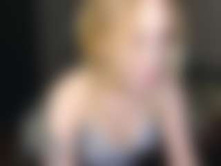 Live cam show with Amira - Athletic on fapnchat