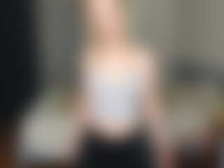 Amira's Live Sex Cam Show