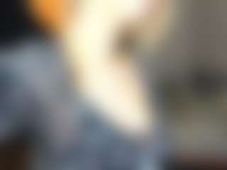 Amira's Live Sex Cam Show
