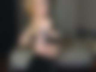 Live cam show with Amira - Blonde Hair on Fling VIP Chat