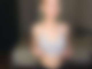 Amira's Live Sex Cam Show