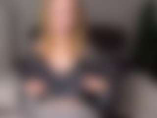 Amira's Live Sex Cam Show