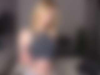 Amira's Live Sex Cam Show