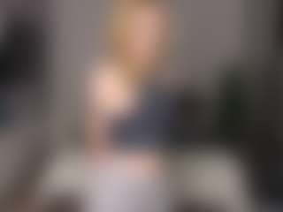 Amira's Live Sex Cam Show