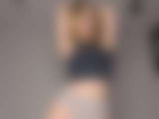 Amira's Live Sex Cam Show