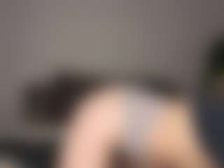 Amira's Live Sex Cam Show