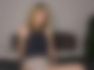 Amira's Live Sex Cam Show
