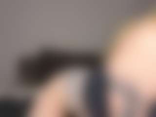 Amira's Live Sex Cam Show