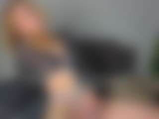 Amira's Live Sex Cam Show