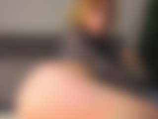 Amira's Live Sex Cam Show