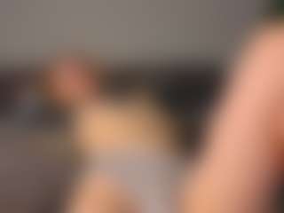Amira's Live Sex Cam Show