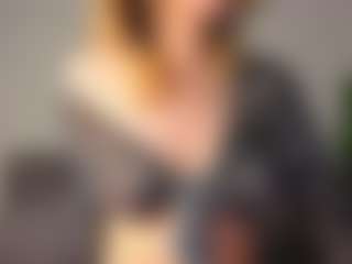 Amira's Live Sex Cam Show