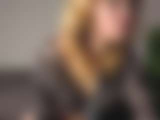 Amira's Live Sex Cam Show