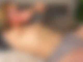 Live cam show with Amira - Athletic Tease on SmokeAndPoke