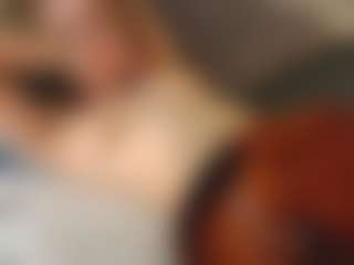 Live cam show with Amira - Strip on Porn Luv