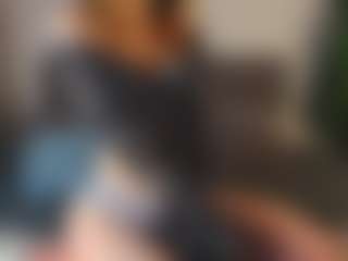 Amira's Live Sex Cam Show