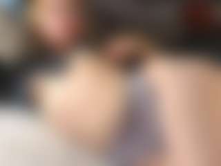Amira's Live Sex Cam Show