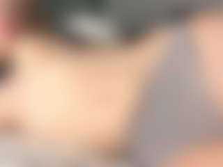 Live cam show with Amira - Oil on sexytreat.net