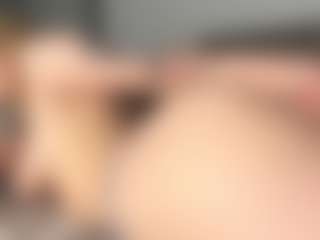 Amira's Live Sex Cam Show