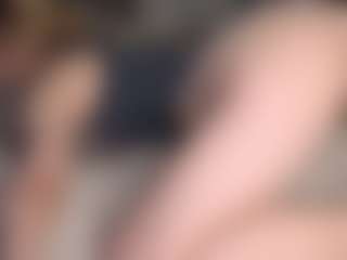 Live cam show with Amira - Blonde Hair HD on Camsoda