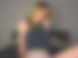 Amira's Live Sex Cam Show