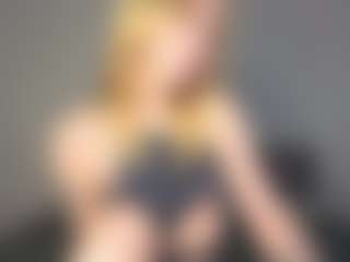 Amira's Live Sex Cam Show