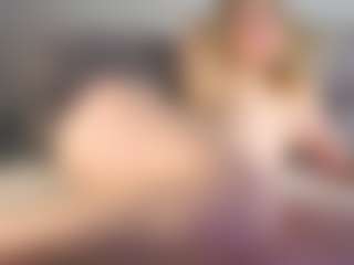 Amira's Live Sex Cam Show