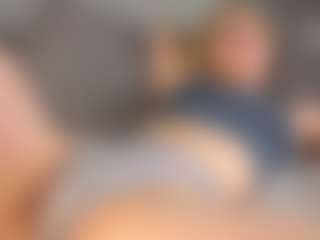 Live cam show with Amira - Control on Camsoda