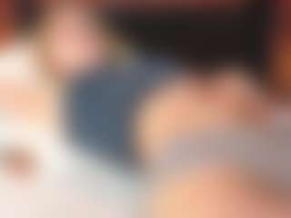 Live cam show with Amira - Blonde Hair on milfzrlive.com