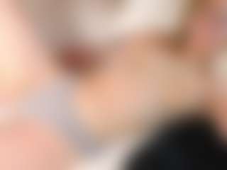 Live cam show with Amira - Control on crypto-cams