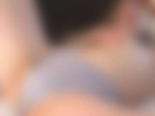 Live cam show with Amira - Bedroom on liverealitysex.com