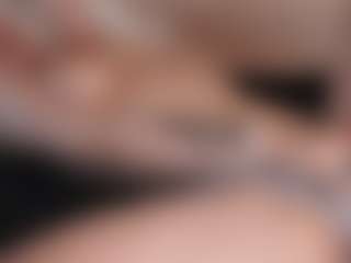 Live cam show with Amira - Flashing on Dolls Live