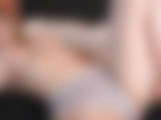 Live cam show with Amira - Bedroom Blonde Hair on Hubzter Live