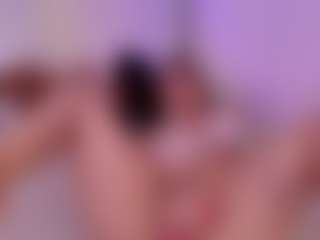 Live cam show with AuroraRenard - New Petite on makecum.org