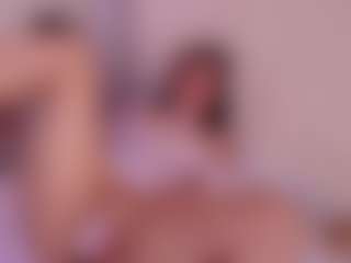 Live cam show with AuroraRenard - New Petite on milfzrlive.com