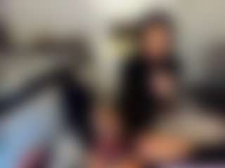 Live cam show with ChloeDolll - Butt Plug on Gym Cam Girls