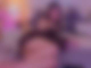 GenesisFara's Live Sex Cam Show