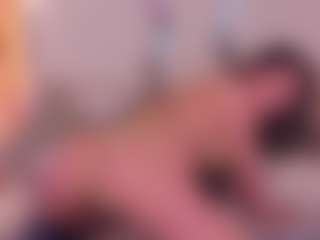 GenesisFara's Live Sex Cam Show