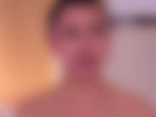 GenesisFara's Live Sex Cam Show