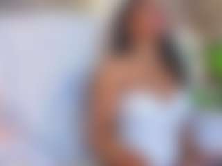 Live cam show with TaraMiller - Average on livesuperchat.net