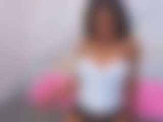 Live cam show with TaraMiller - Ebony Squirt on livesuperchat.net