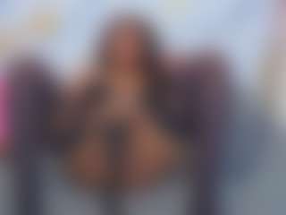 Live cam show with TaraMiller - Amateur on Camsoda